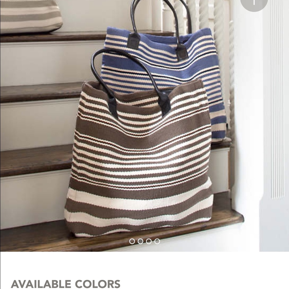 Never used Dash and Albert rugby stripe tote